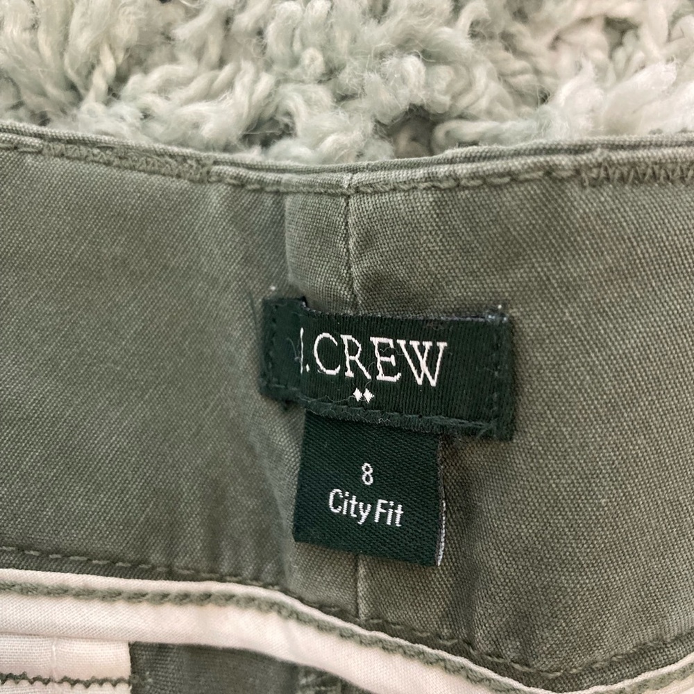 J. Crew Green Chino Shorts Classic Style Size 8 - Picture 4 of 6